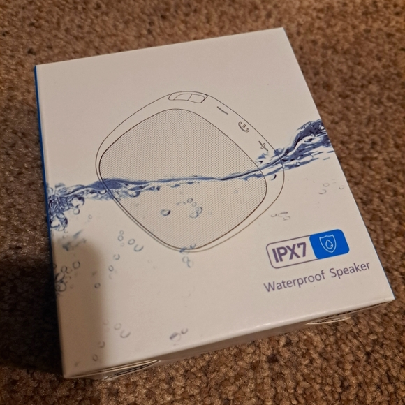 Brand new ipx7 bluetooth waterproof speaker - Picture 3 of 5
